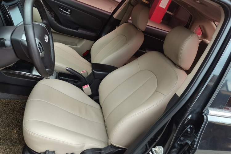 Used Hyundai Celesta 2015 1.6L Automatic Luxury Model Left Front Seat