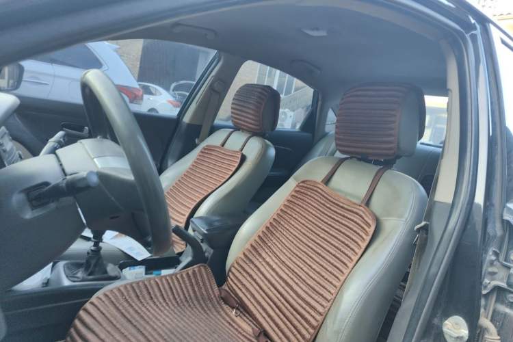 Used Hyundai Celesta 2015 1.6L Manual Comfort Model Left Front Seat
