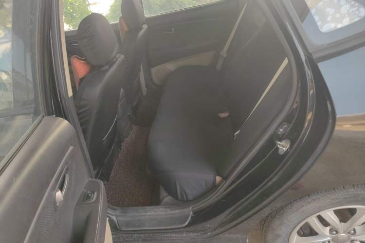 Used Hyundai Celesta 2015 1.6L Manual Comfort Model Left Rear Seat