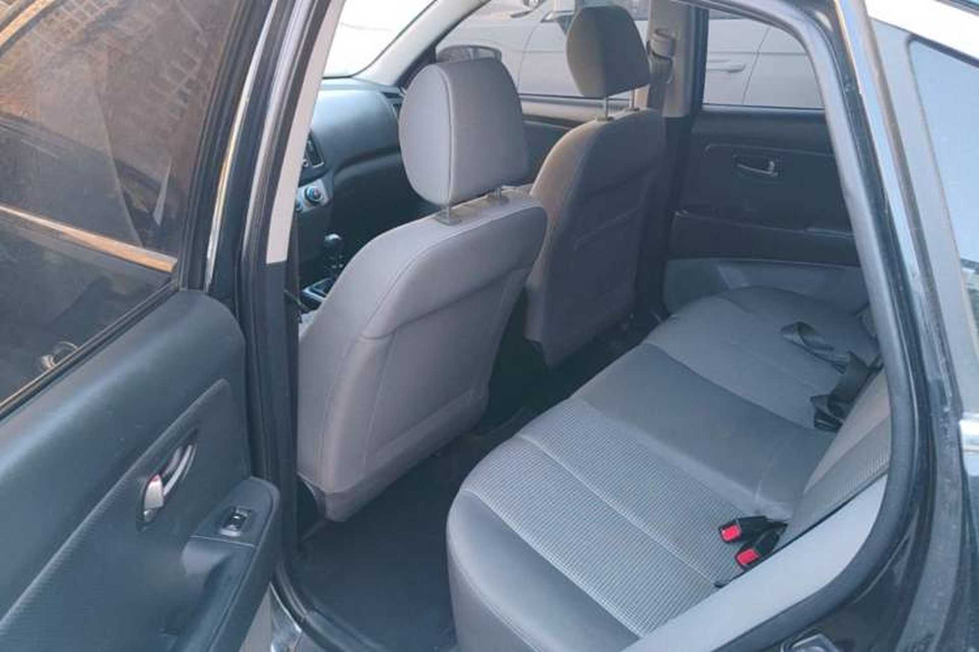 Used Hyundai Celesta 2015 1.6L Manual Comfort Model Left Rear Seat