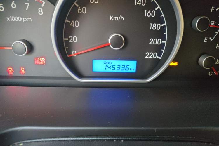 Used Hyundai Celesta 2015 1.6L Manual Comfort Model Odometer Close Up