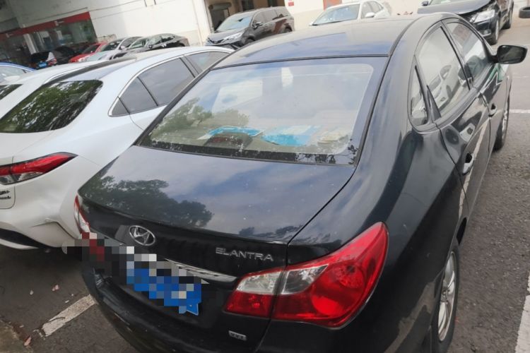 Used Hyundai Celesta 2015 1.6L Manual Comfort Model Rear