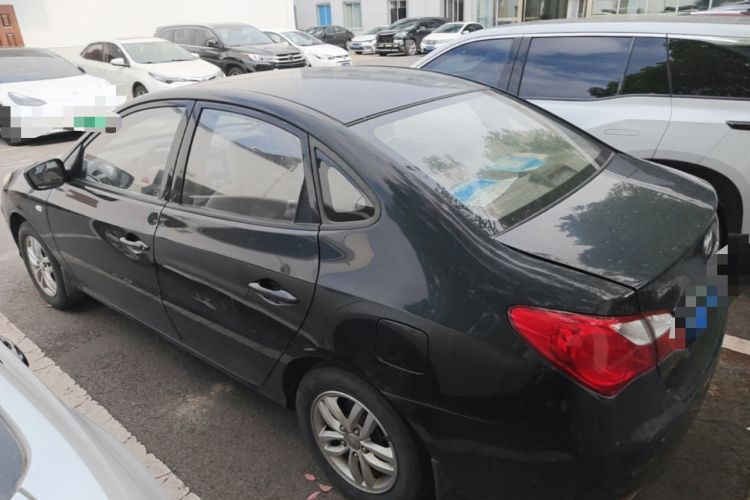 Used Hyundai Celesta 2015 1.6L Manual Comfort Model Rear Left 45 Deg