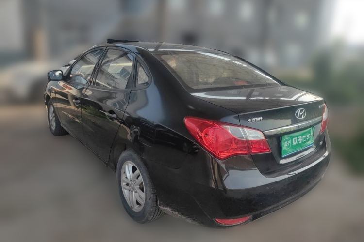 Used Hyundai Celesta 2015 1.6L Manual Comfort Model Rear Left 45 Deg