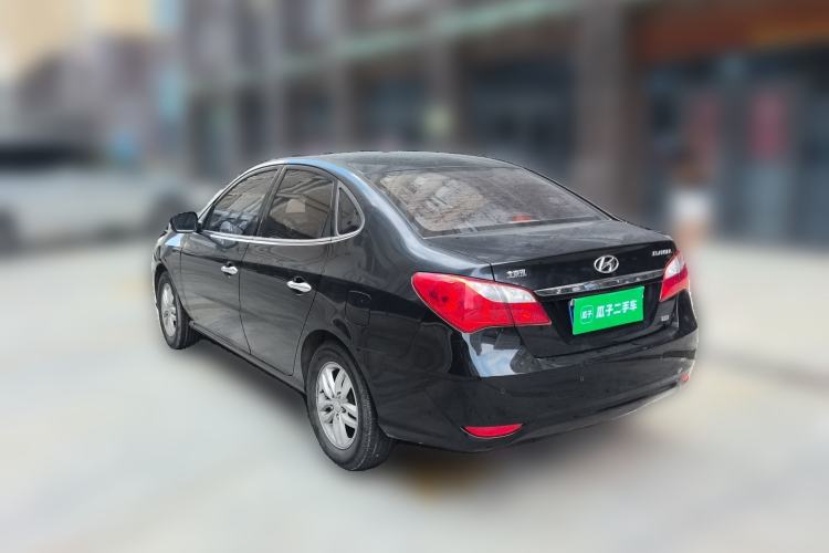 Used Hyundai Celesta 2015 1.6L Automatic Luxury Model Rear Left 45 Deg