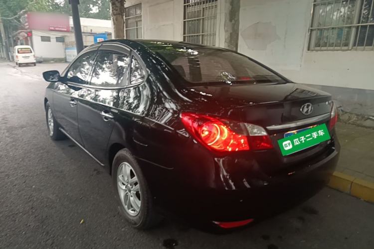 Used Hyundai Celesta 2015 1.6L Automatic Luxury Model Rear Left 45 Deg