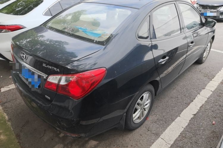 Used Hyundai Celesta 2015 1.6L Manual Comfort Model Rear Right 45 Deg