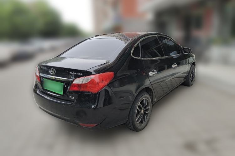 Used Hyundai Celesta 2015 1.6L Manual Comfort Model Rear Right 45 Deg