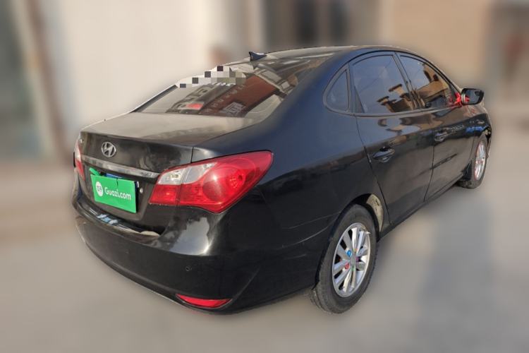 Used Hyundai Celesta 2015 1.6L Automatic Comfort Model Rear Right 45 Deg