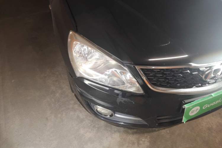 Used Hyundai Celesta 2015 1.6L Automatic Comfort Model Right Front Headlight