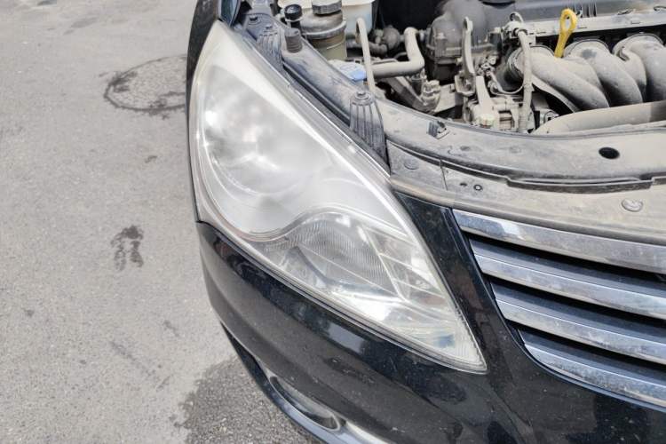 Used Hyundai Celesta 2015 1.6L Manual Comfort Model Right Front Headlight