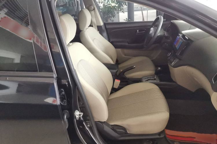 Used Hyundai Celesta 2015 1.6L Automatic Comfort Model Right Front Seat