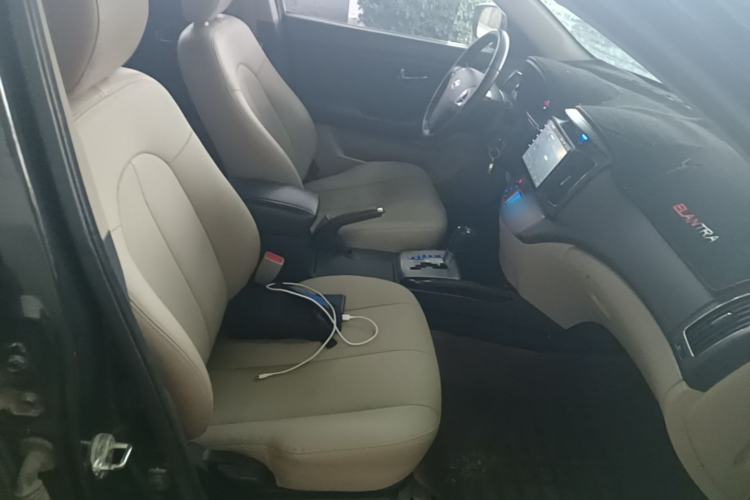 Used Hyundai Celesta 2015 1.6L Automatic Luxury Model Right Front Seat