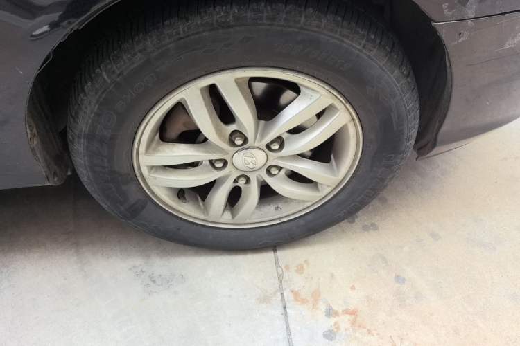 Used Hyundai Celesta 2015 1.6L Automatic Luxury Model Right Front Wheel Hub