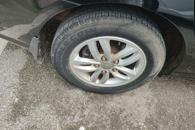 Used Hyundai Celesta 2015 1.6L Automatic Comfort Model Right Rear Wheel Hub
