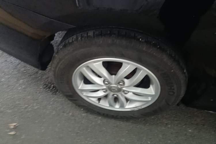 Used Hyundai Celesta 2015 1.6L Automatic Luxury Model Right Rear Wheel Hub
