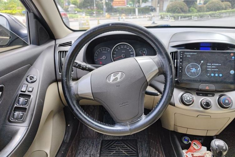 Used Hyundai Celesta 2015 1.6L Manual Comfort Model Steering Wheel