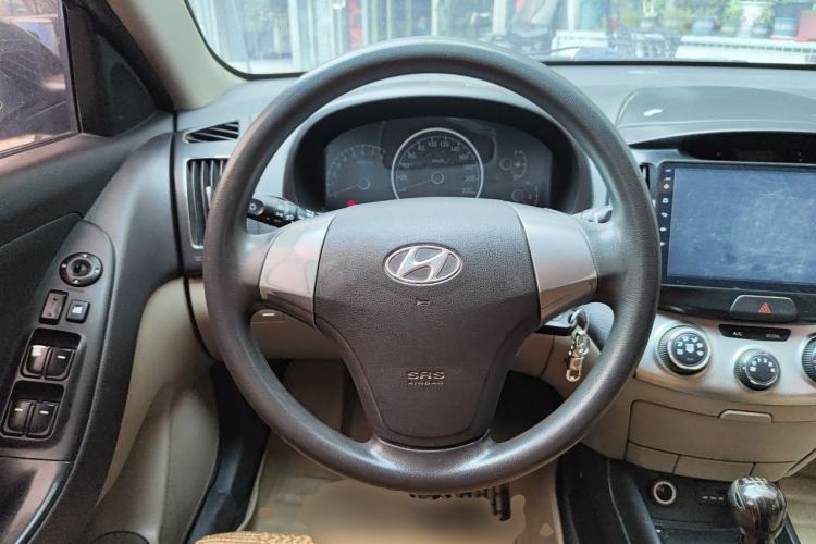Used Hyundai Celesta 2015 1.6L Manual Comfort Model Steering Wheel