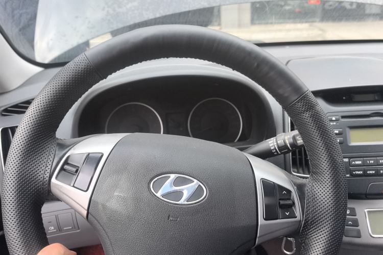 Used Hyundai Celesta 2015 1.6L Automatic Luxury Model Steering Wheel