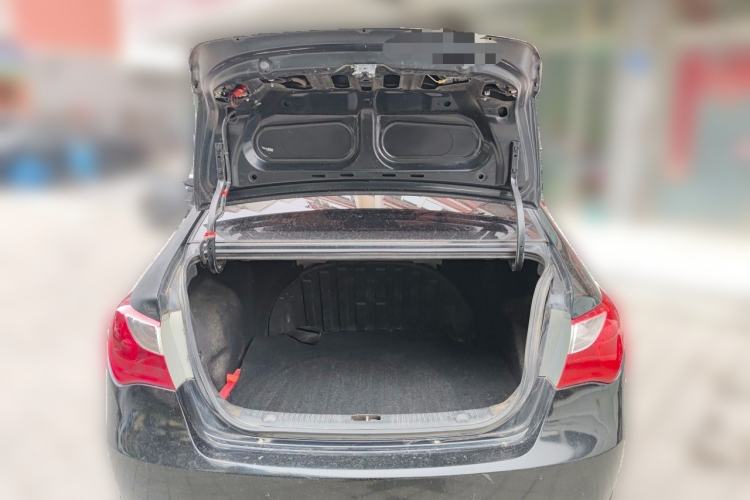 Used Hyundai Celesta 2015 1.6L Manual Comfort Model Trunk