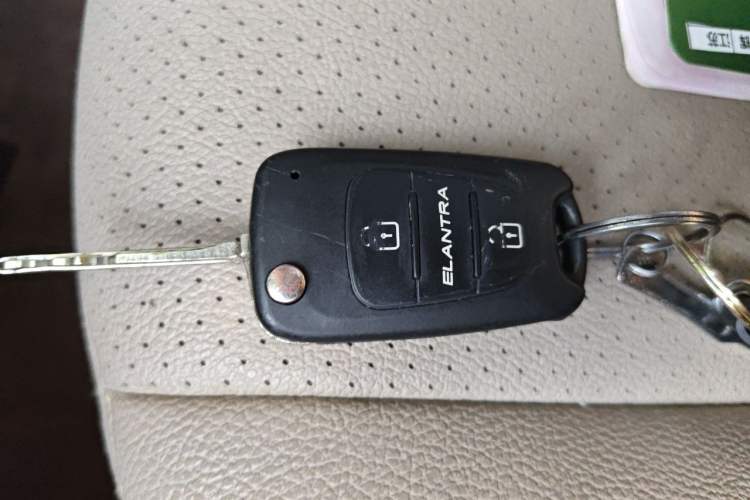 Used Hyundai Celesta 2015 1.6L Manual Comfort Model Vehicle Key