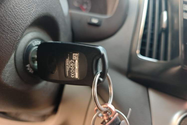 Used Hyundai Celesta 2015 1.6L Automatic Comfort Model Vehicle Key