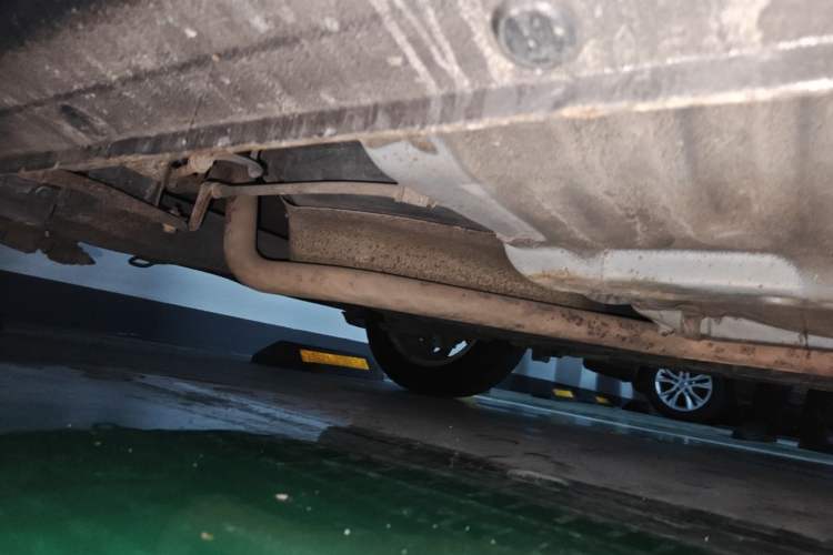 Used Hyundai Celesta 2015 1.6L Manual Comfort Model Chassis Rear Left
