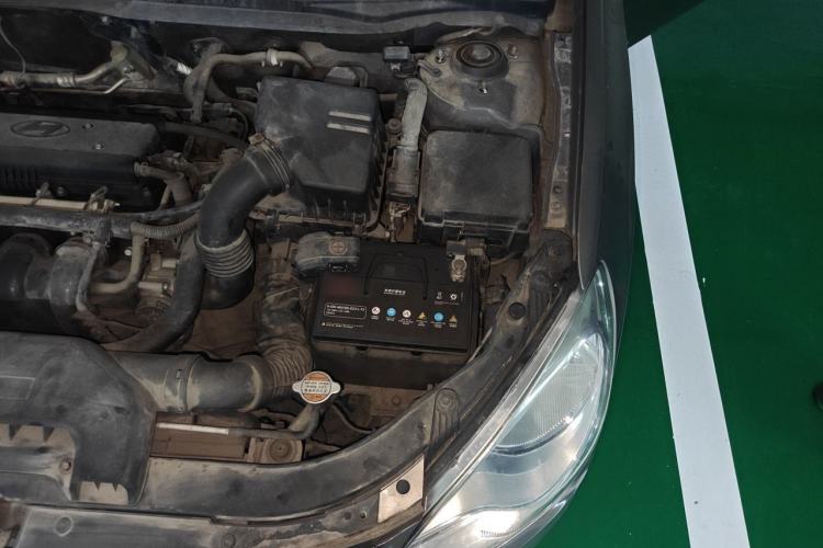 Used Hyundai Celesta 2015 1.6L Manual Comfort Model Engine Bay Left