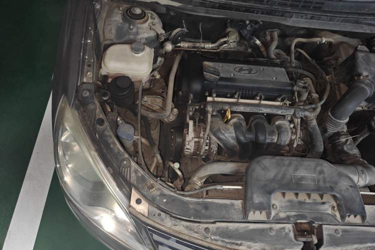 Used Hyundai Celesta 2015 1.6L Manual Comfort Model Engine Bay Right