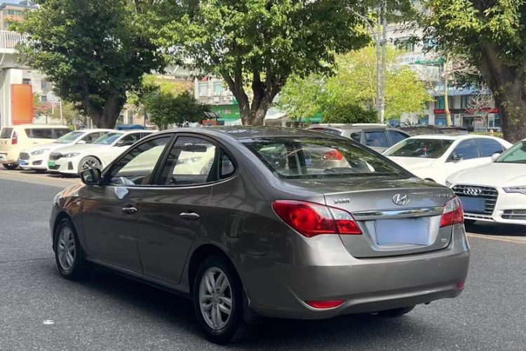 Used Hyundai Celesta 2015 1.6L Automatic Comfort Model Exterior 3