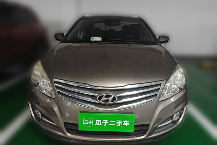 Used Hyundai Celesta 2015 1.6L Manual Comfort Model Front