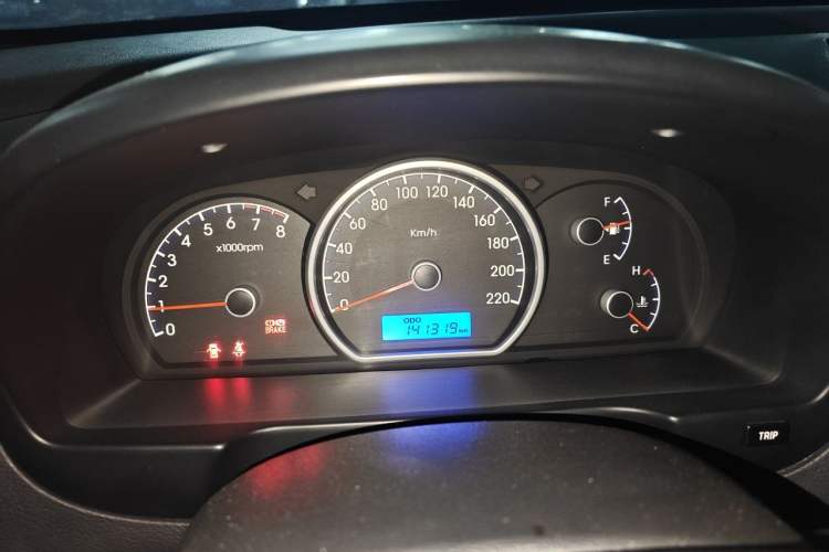 Used Hyundai Celesta 2015 1.6L Manual Comfort Model Instrument Cluster