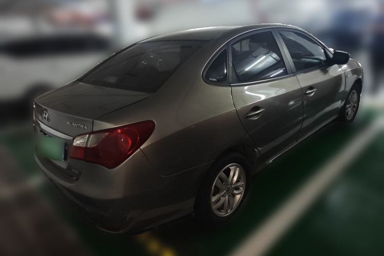Used Hyundai Celesta 2015 1.6L Manual Comfort Model Rear Right 45 Deg