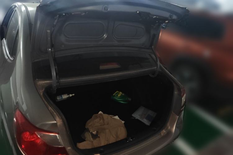 Used Hyundai Celesta 2015 1.6L Manual Comfort Model Trunk