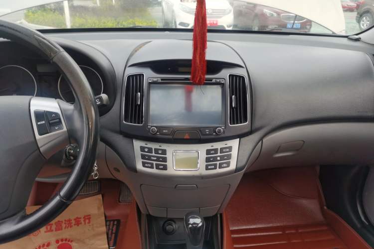 Used Hyundai Celesta 2015 1.6L Automatic Luxury Model Audio And AC Panel