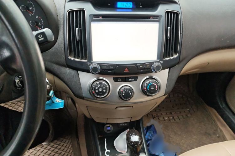Used Hyundai Celesta 2015 1.6L Automatic Comfort Model Audio And AC Panel