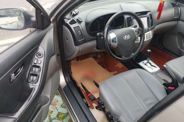 Used Hyundai Celesta 2015 1.6L Automatic Luxury Model Driver Seat