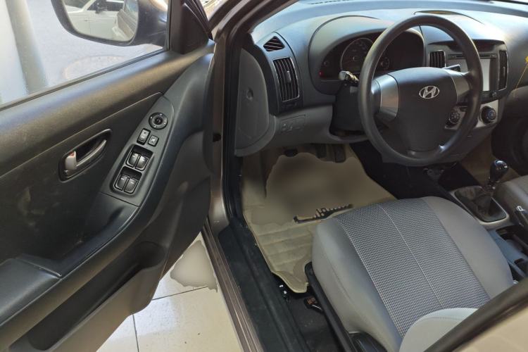 Used Hyundai Celesta 2015 1.6L Manual Comfort Model Driver Seat