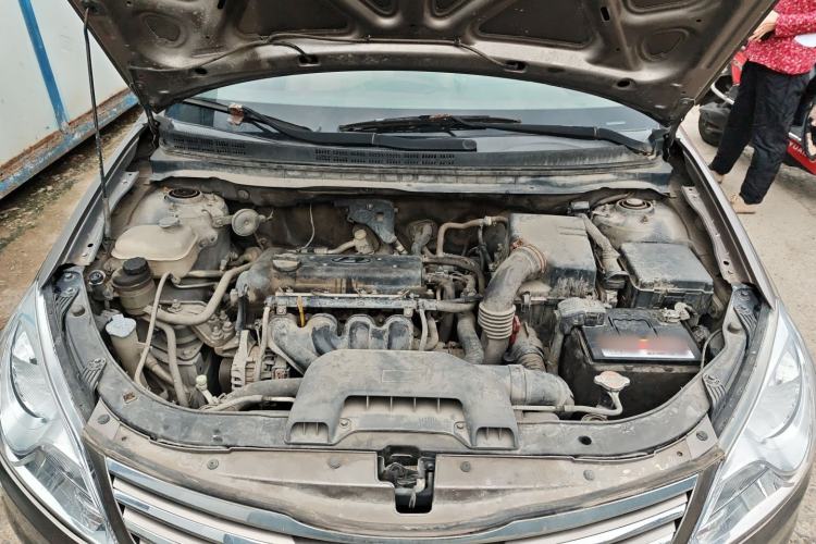 Used Hyundai Celesta 2015 1.6L Automatic Comfort Model Engine Bay