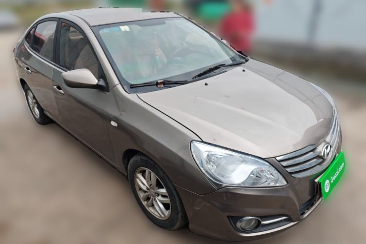Used Hyundai Celesta 2015 1.6L Automatic Comfort Model Exterior 2