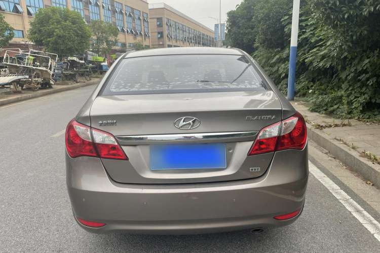 Used Hyundai Celesta 2015 1.6L Automatic Luxury Model Exterior 4