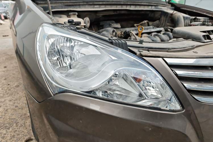 Used Hyundai Celesta 2015 1.6L Automatic Comfort Model Exterior 6