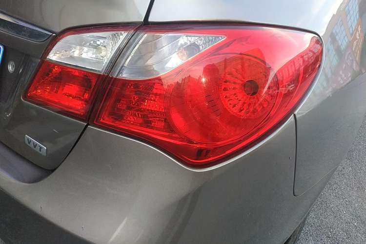 Used Hyundai Celesta 2015 1.6L Automatic Luxury Model Exterior 6