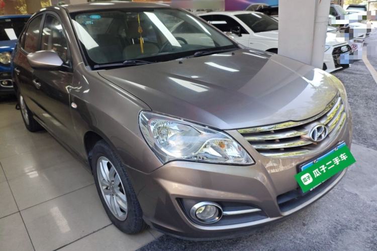 Used Hyundai Celesta 2015 1.6L Manual Comfort Model Front Right 45 Deg