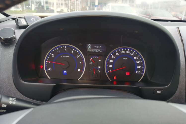 Used Hyundai Celesta 2015 1.6L Automatic Luxury Model Instrument Cluster