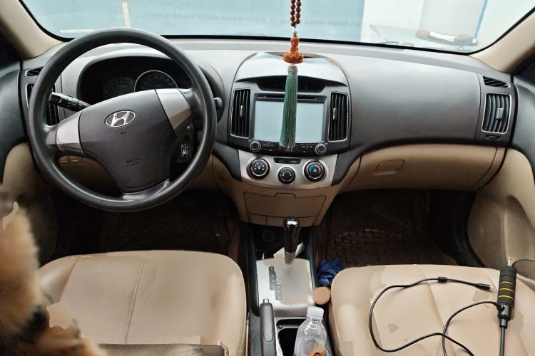 Used Hyundai Celesta 2015 1.6L Automatic Comfort Model Interior 2