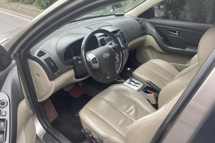 Used Hyundai Celesta 2015 1.6L Automatic Luxury Model Left Front Seat