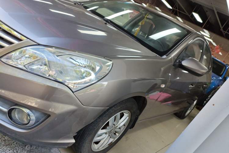 Used Hyundai Celesta 2015 1.6L Manual Comfort Model Left Side