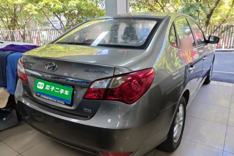 Used Hyundai Celesta 2015 1.6L Manual Comfort Model Rear Right 45 Deg