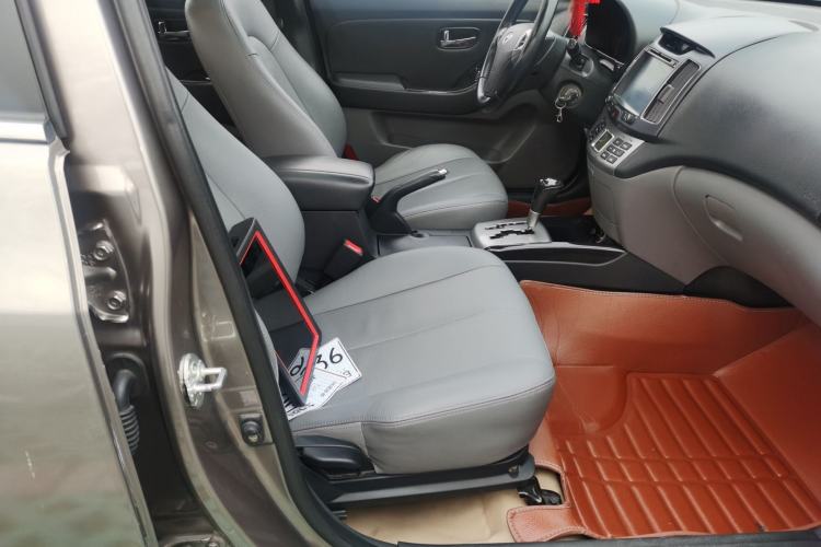Used Hyundai Celesta 2015 1.6L Automatic Luxury Model Right Front Seat